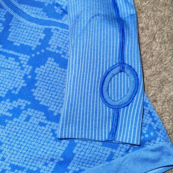 NEW WOT Lululemon Swiftly Tech Long Sleeve Heathered Pipe Dream Blue Snake Top - Picture 3 of 7